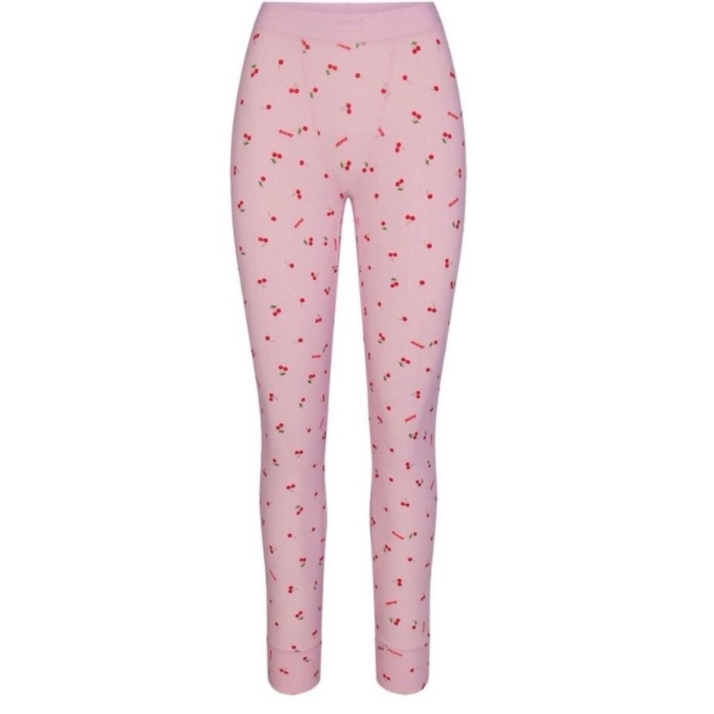 RARE NWT SKIMS SOFT LOUNGE LEGGINGS IN CHERRY PRINT SIZE LARGE